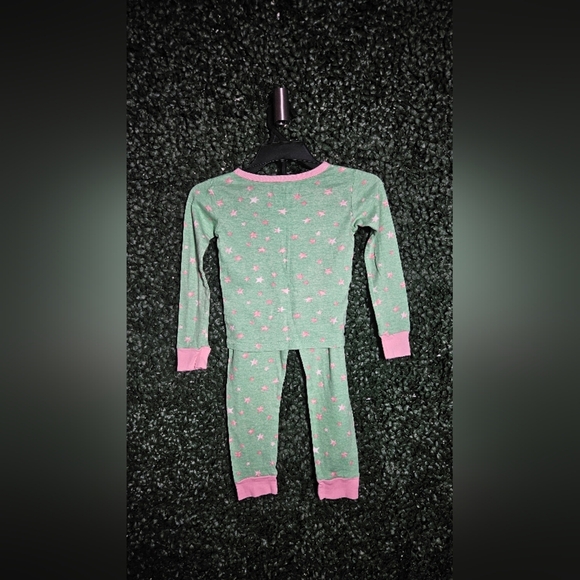 2 Matching Sets For The Price Of 1 !Pink and Green Baby Yoda Pajama Sets - Picture 6 of 6